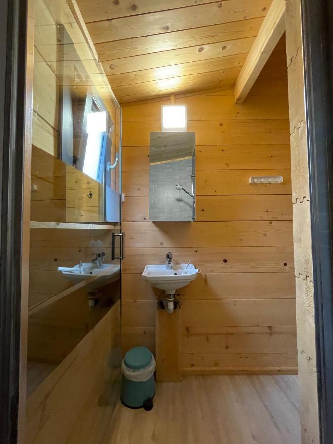 Chalet Nature Sur La Vallee De La Truyere Neuveglise Exterior photo